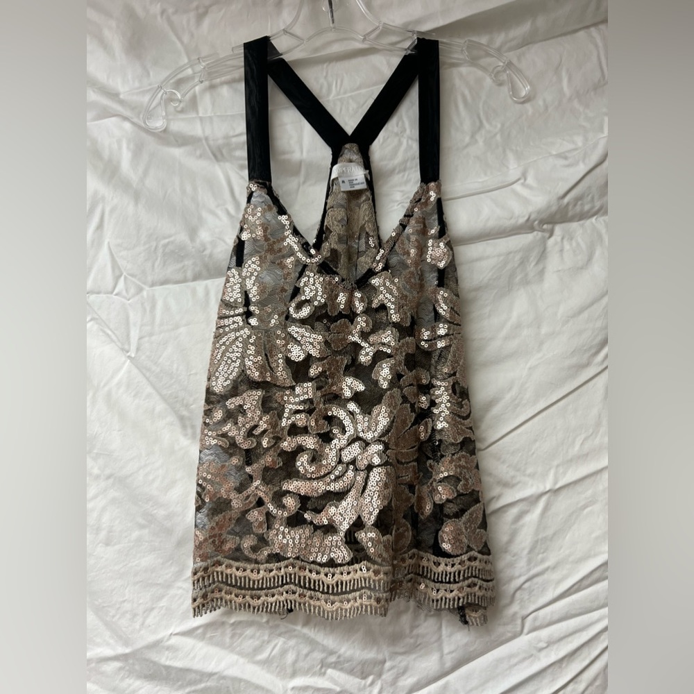 Cute tank to wear with a bralette